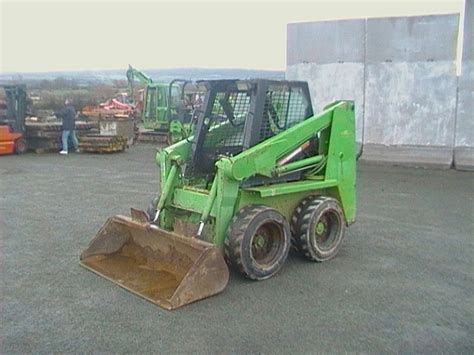 gehl 3825 loader specs